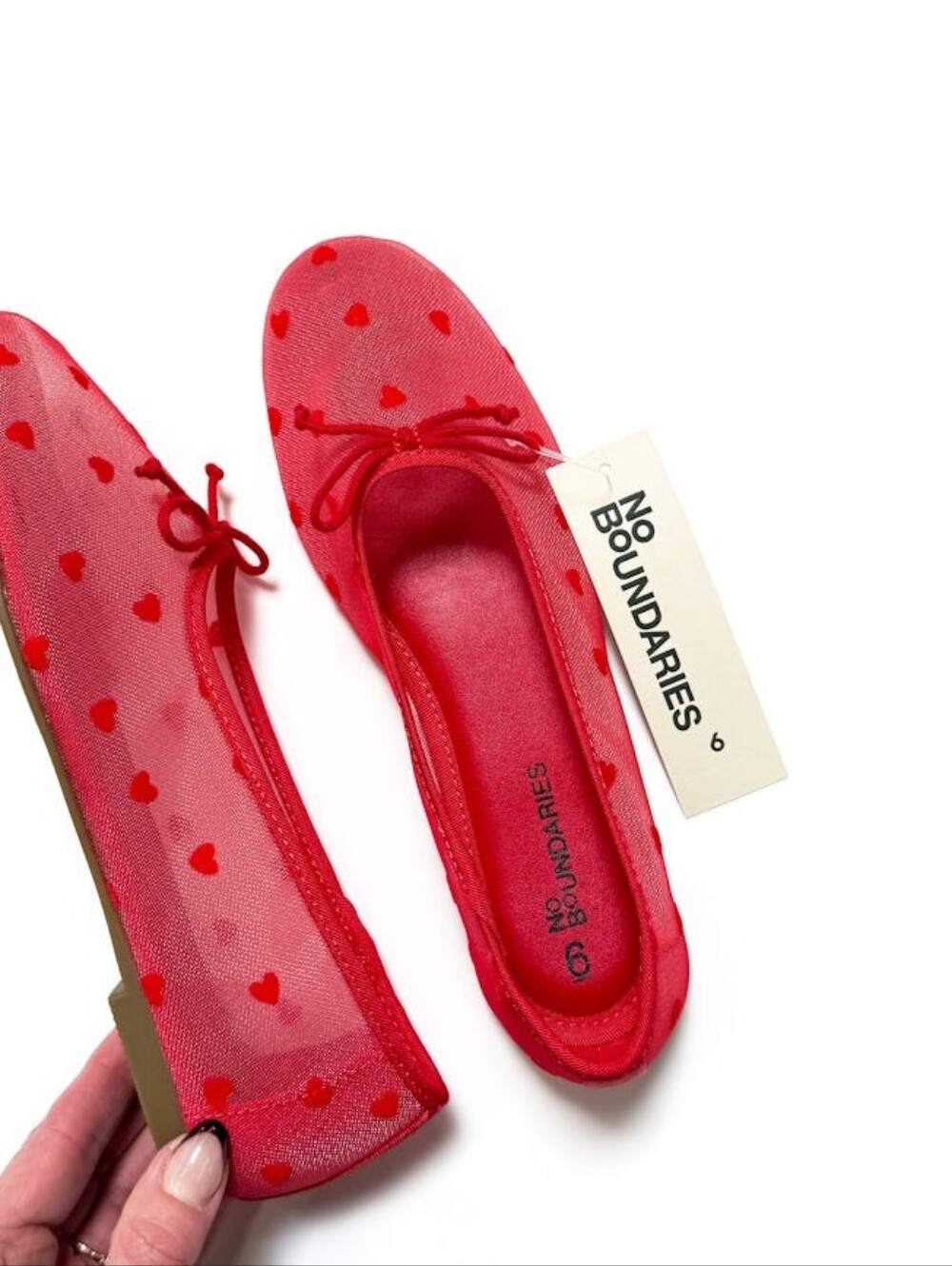 No Boundaries Red Heart-Print Ballet Flat —Size 6